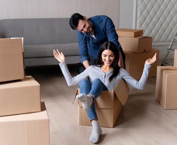 שירותי הובלות בברקת והסביבה WEMOVING בכל שעה ביום ובפריסה ארצית שירות בברקת והסביבה בכל שעות היום והלילה מזל טוב! קיבלת את ההחלטה לעבור לדירה או בית גדול יותר. עכשיו אתה משוכנע שזו תהיה משימה מייגעת ומעייפת להעביר את החפצים שלך. זה לא כך! אנו נעביר אותך בבטחה לביתך החדש. אנשי המקצוע שלנו בתחום ההובלות הם בחירה מהימנה. כל שירותי ההובלות בברקת ניתנים במחירים נוחים. אנו לוקחים אחריות מלאה לשביעות רצונך. הצוותים שלנו ממוקמים בכל רחבי הארץ, כולל בברקת. לקוחות מקבלים שירות מיידי בברקת, הסביבה ובמרכז אמריקה להובלות דחופות. הובלות לברקת וכן הובלות לברקת. חברת הובלות ברק מתמחה בהובלות קטנות וגדולות. אנו מציעים שירותי אחסנה ומספקים שירותי הובלת רהיטים בברקת. אנו נדרשים להובלת משרדים, ציוד רגיש, פריטים בודדים ודברים נוספים כחברת הובלה מובילה. עלות כל הובלה משתנה בהתאם לדגל, מספר פריטים, מרחק בין דירות, תאריך וגורמים נוספים. אנו מתחייבים למחיר הוגן ומשתלם. למה לבחור ב-WEMOVING לעבור בברקת? אנו מציעים שירותי הובלה בברקת במחירים נוחים במיוחד שירותים למשאיות קטנות עבוד רק עם ספקים מאושרים ישנם צוותים רבים הפרוסים ברחבי ברק והסביבה. העברת דירות מיום ליום במחירים נוחים שירותי אריזה מתקדמים הובלה בברקת או בסביבתה עם מנוף להרכיב ולפרק רהיטים בצורה בתשלום קל ומהיר להעביר משרדים מתי הזמן הטוב ביותר להעסיק חברת הובלות ברק? חברות רבות מספקות שירותי הובלות דירה בברקת כל השנה. הקיץ והחגים הם ה"חמים" יותר. למשפחות יש יותר זמן לזוז, וילדים יכולים לצאת לחופשה. עדיין ניתן לקבל שירותי הובלות בברקת גם בחורף. זוהי עיר עם הרבה סטודנטים, רווקים וזוגות. הזמן לפחות חודשיים עד שלושה חודשים מראש כדי לוודא שאתה מקבל את השירות שאתה צריך. כיצד תוכלו לאתר חברת הובלות ברק להזמנת שירותי הובלות ברק? לקבלת הצעת מחיר וחוות דעת מקצועית, רצוי להיפגש עם מובילים מומלצים בברקת. הערכה צריכה לקחת בחשבון את תכולת הדירה שלכם וכן את הפריטים המועברים. חברות רבות מתמחות בהובלת אנשים בברקת. בעוד שחברות מסוימות מיומנות יותר מאחרות, מומלץ לבחור את הטובות ביותר, גם אם הן עולות יותר. מה הדברים הכי חשובים לדעת על מעבר לברקת ברקת אוכלוסייה גדולה של מאות אלפים העוברים דירה ודורשים שירותי הובלות יעילים ומקצועיים בברקת. משפחות רבות מתגוררות בדירות שכורות. כשמוסיפים לתמהיל את מספר התלמידים הגדול, זו הופכת לאוכלוסייה משמעותית שמסתובבת. חברת WEMOVING יכולה לספק שירותי הובלות מקצועיים בברקת, הסביבה, ברמה גבוהה. מהם הדברים החשובים ביותר שיש לקחת בחשבון בעת מעבר דירה בברק, או ביצוע הובלות קטנות בברק באמצעות הובלות בברק כל מהלך מצריך הערכה של איכות ותחזוקת הכבישים. כדאי לברר עם העירייה האם כבישים נגישים ממקום המגורים החדש שלכם. כדאי לדעת מהי התנועה ומתי כדאי לעבור אותה כדי שלא תתקעו בפקקים או תיגרמו לעלויות בלתי צפויות. איך אתם מתכננים לעבור בברקת או במרכז? חשוב לתכנן ולאמוד הובלות בברקת או במרכז בצורה מדויקת. כדאי להתעקש על ההגעה איש מקצוע שיבדוק את הבית, יוודא את דרכי הגישה ויבדוק שניתן לבצע את ההובלה בברקת לפי הצורך. בעל המקצוע יבדוק גם את נקודות הגישה לדירה ויבדוק אם יש פקקים. חשוב לשמור רישום מפורט של כל הפריטים. איך עוברים בברקת הנה כמה טיפים. איך אפשר להתכונן להובלה בברקת למרות שזה עשוי להיראות מרתיע לעבור בברקת, עם קצת הכנה ותכנון, זה יכול להיות קל יחסית. אלו כמה טיפים שיעזרו לכם לעבור דירה בברקת 1. תתארגן. זה יבטיח שהכל יעבור בצורה חלקה וימנע כאבי ראש פוטנציאליים מאוחר יותר. אתה יכול לתכנן את המעבר שלך על ידי עריכת רשימה של החפצים שלך וארגון אותם לפי קטגוריות. אתה יכול גם להימנע מרכישת פריטים מיותרים במהלך מעבר דירה מכיוון שלא תוכל לאחסן אותם ברגע שתגיע לביתך החדש. 2. קבל הצעות מחיר: לאחר השלמת רשימת האריזה שלך, תוכל לקבל הערכות ממובילים מקומיים. כדאי למצוא איש מקצוע שיכול להעביר פריטים גדולים (כמו רהיטים), ובעל ידע ברחובות הצרים והרחובות המתפתלים של ברקת. זה לא רעיון טוב לשלם יותר עבור שירותים ממה שאתה צריך. 3. אתה יכול לתזמן את המעבר שלך לאחר שתקבל את הצעות המחיר שלך. מוביל גדול עשוי להציע לך עסקה טובה יותר. התקשר לשירות הובלות WEMOVING שלנו בברקת שכור את חברת ההובלות המקצועית שלנו אם אתה חושב לעבור לברקת. שירות ההובלות המקצועי שלנו יטפל בהכל, מאריזה ומשלוח של החפצים ועד הגעתם לדירה החדשה. לצוות הדו-לשוני שלנו יש את הניסיון והידע כדי להפוך את המעבר שלך למקום חדש קל ככל האפשר. אנחנו מוכנים לעזור לך לעשות את הצעד הבא שלך. שאלות נפוצות זֶה. מה התהליך למעבר לברקת א. השלבים הכרוכים במעבר דירה בברקת משתנים בהתאם לגודלה ולמורכבותה, אך לרוב יש לבצע מספר שלבים. 1. דברו עם חברת ההובלות שלכם על הדרישות שלכם. החברה תיתן לכם הערכה לגבי הפריטים שיש לעשות כדי לעבור לדירה החדשה שלכם. 2. תצטרכו להכין רשימה של כל הדברים שתצטרכו למעבר שלכם.